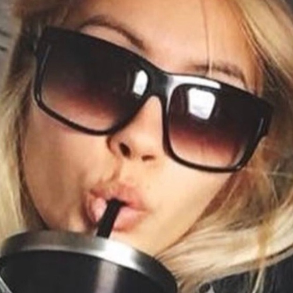 FREE FLYING Fly Girls Sunglasses 🖤